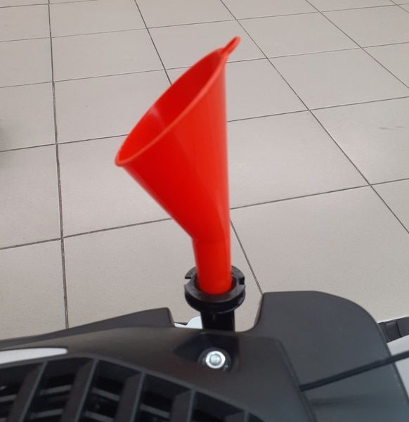 Лейка STIHL арт:VB037087300 VB037087300 фото