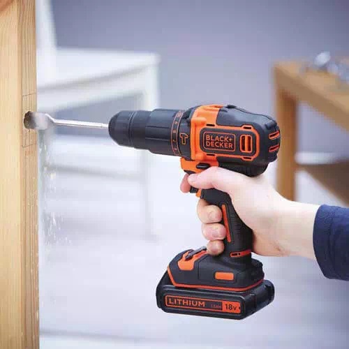 Аккумуляторная ударная дрель-шуруповерт BLACK+DECKER BDCHD18KB 52517 фото